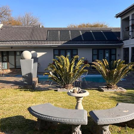 2 Op Terblanche Guesthouse 복스버그 외부 사진