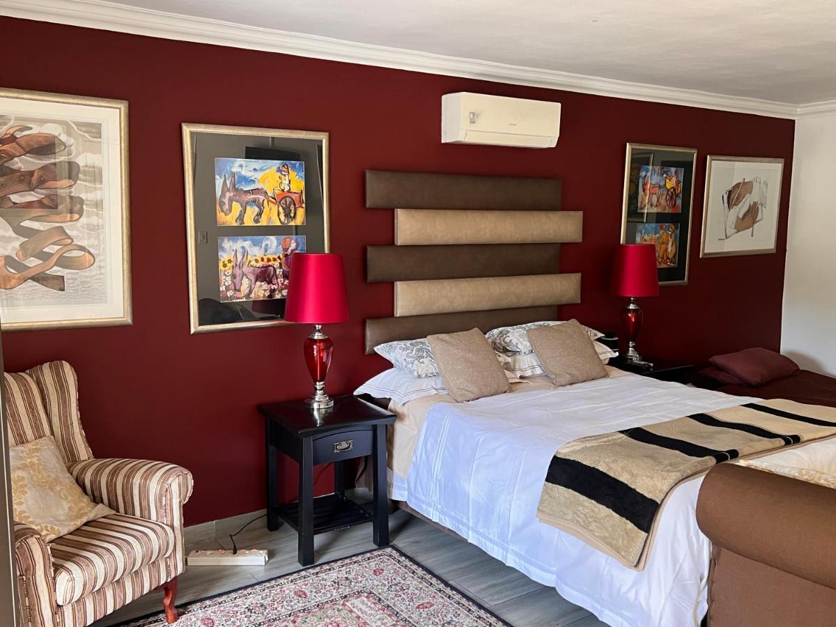 2 Op Terblanche Guesthouse 복스버그 외부 사진
