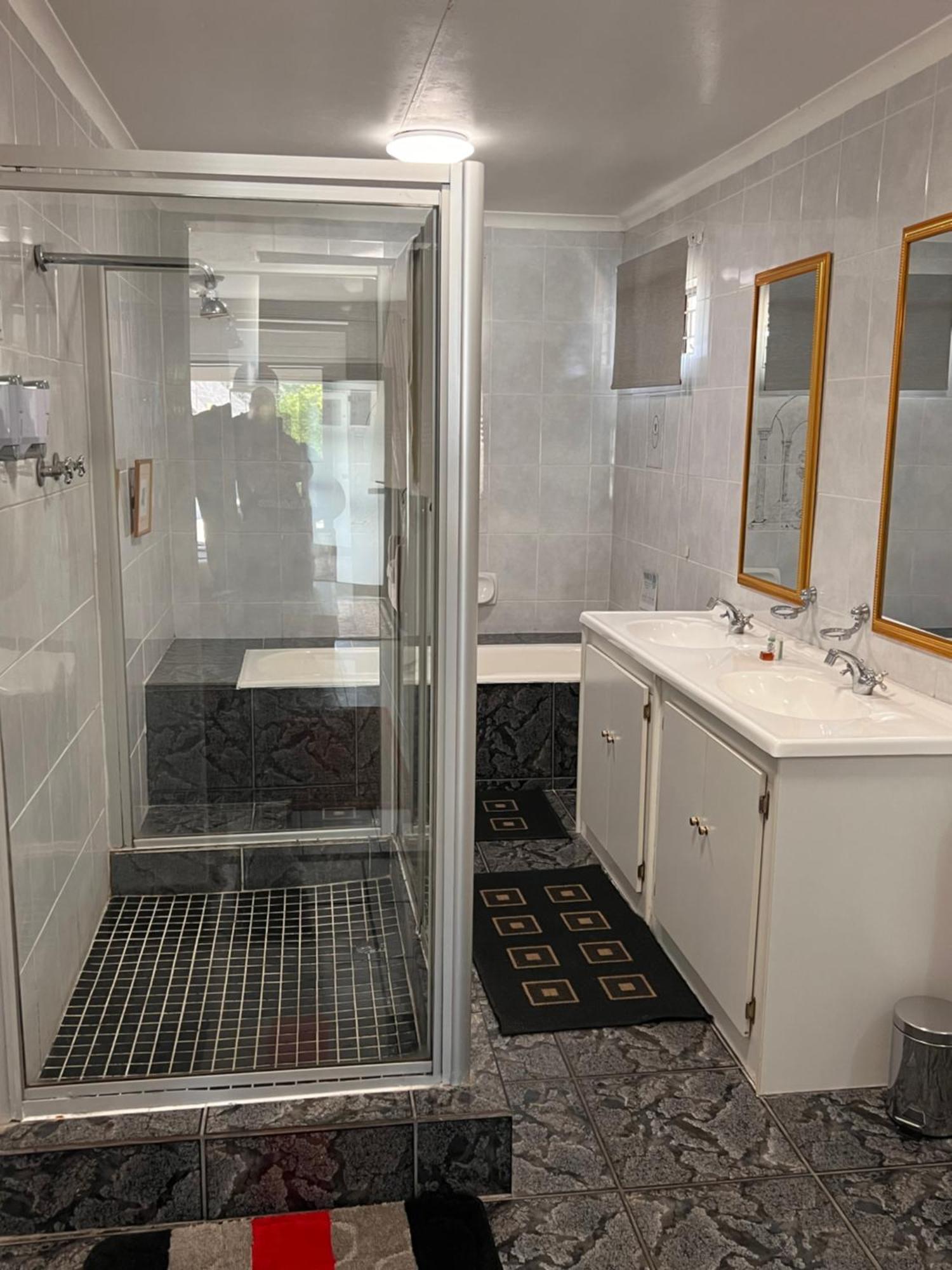 2 Op Terblanche Guesthouse 복스버그 외부 사진