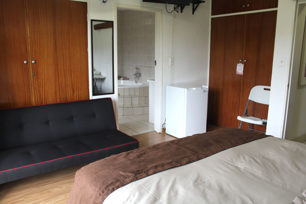 2 Op Terblanche Guesthouse 복스버그 외부 사진
